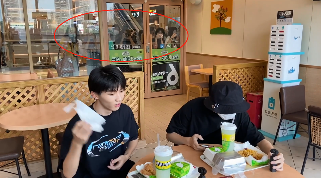 以“愛”為(wei) 名的罪犯？私生飯為(wei) 什麽(me) 永遠無法消失